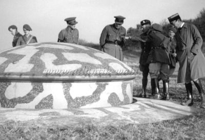 P7-MdWgroupeofficiers-a-tourelle75B4